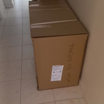 Klozet Ve Banyo Dolabı Setinde Eksik Musluk Parçaları Ve Mağaza Sorumluluk Reddi