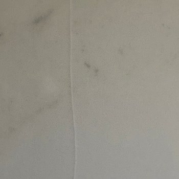 Nisa Coşkun İnşaat’tan Cam Sızıntısı Ve Kalebodur Çatlakları İçin Çözüm Talebi