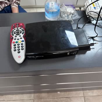 Digiturk Bayisinde Müşteri Üzerine Kutu Fırlatılması Ve Ceza Tehdidi