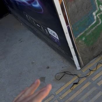 Digiturk Bayisinde Müşteri Üzerine Kutu Fırlatılması Ve Ceza Tehdidi