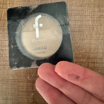 Flormar Pudra Kutusunun Boya Kalitesi Ve Hijyen Sorunu