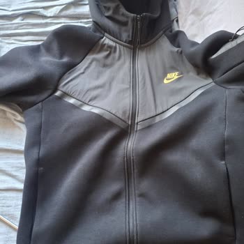 Nike Sweatshirt’te Yıkama Sonrası Aşırı Tüylenme Ve Değişim Reddi