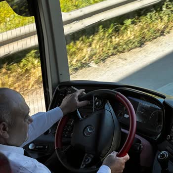Balıkesir Ve Bursa Seferinde 3 Saatlik Gecikme Ve Şoförün İç Mekanda Sigara İçmesi