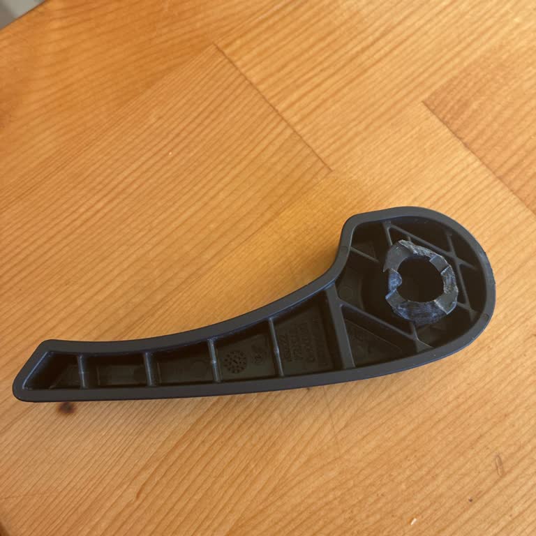 Kaput Kırığı Ve Servis İletişim Sorunu