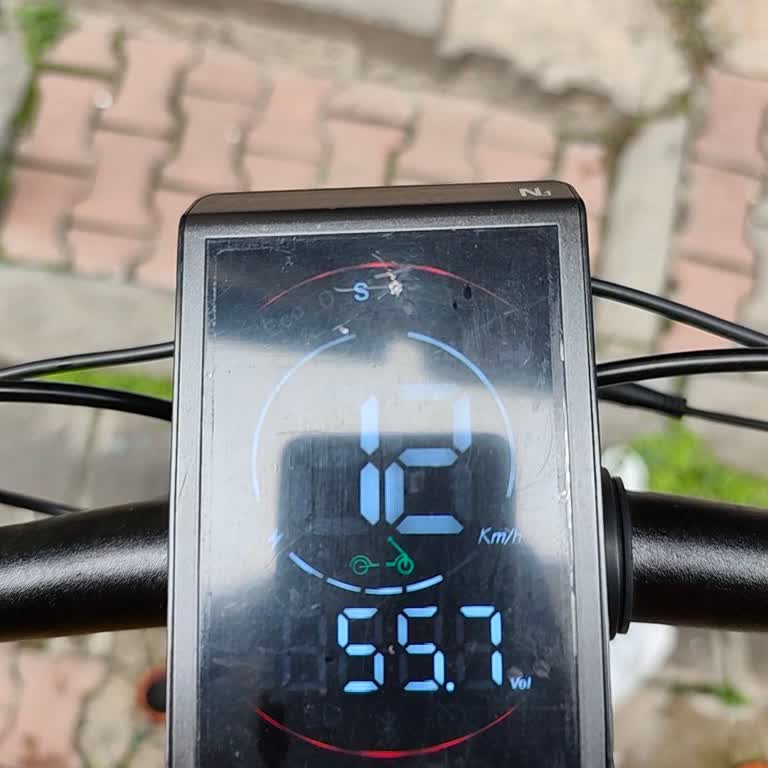 Ekran Donması Nedeniyle Scooter Kullanılamıyor, Servis Bilgi Eksikliği