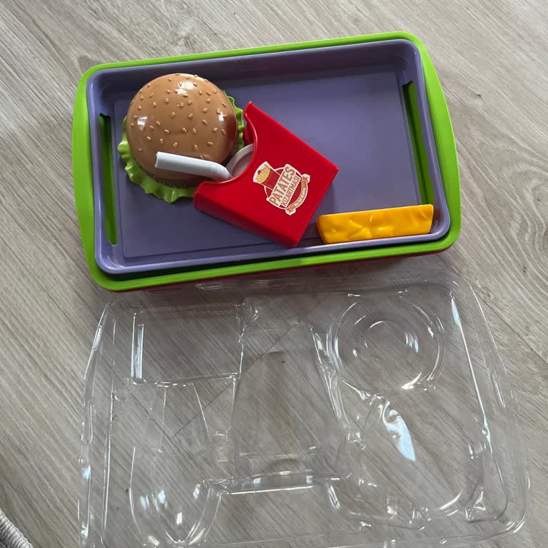 BİM Kasasında Açık Oyuncak Satışı Ve Müşteriye Yönelik Hakaret