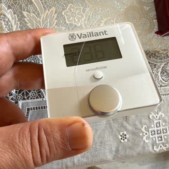 Kırık Camlı Termostat Teslimi Ve Servis Yanıtsızlığı