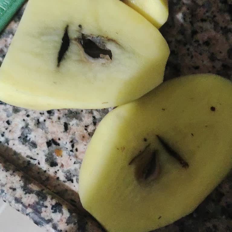 BİM Fethiye Şubesinde Patateslerin İçinin Kara Olması