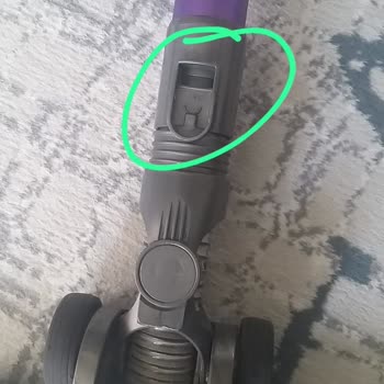 Garanti Kapsamındaki Parçalar İçin Yardım Reddedildi Ve Yetkili Servis Bilgisi Verilmedi