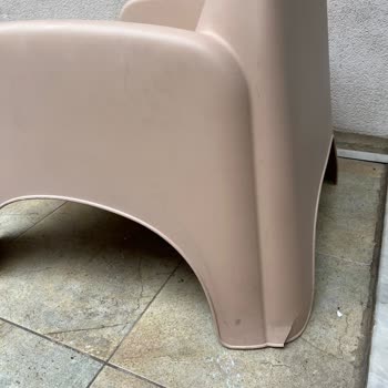 Kırık Ve Lekeli Bahçe Mobilyası İçin Hızlı Değişim Ve Söz Verilen Teslimatın Yerine Getirilmemesi