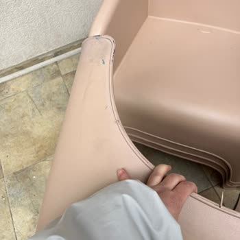 Kırık Ve Lekeli Bahçe Mobilyası İçin Hızlı Değişim Ve Söz Verilen Teslimatın Yerine Getirilmemesi