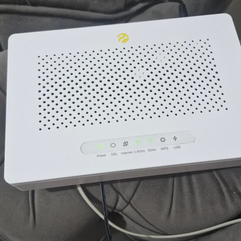 Aylardır İnternetsiz Kalma Ve Yüksek Faturalar Nedeniyle Ücretsiz Modem Değişimi Talebi