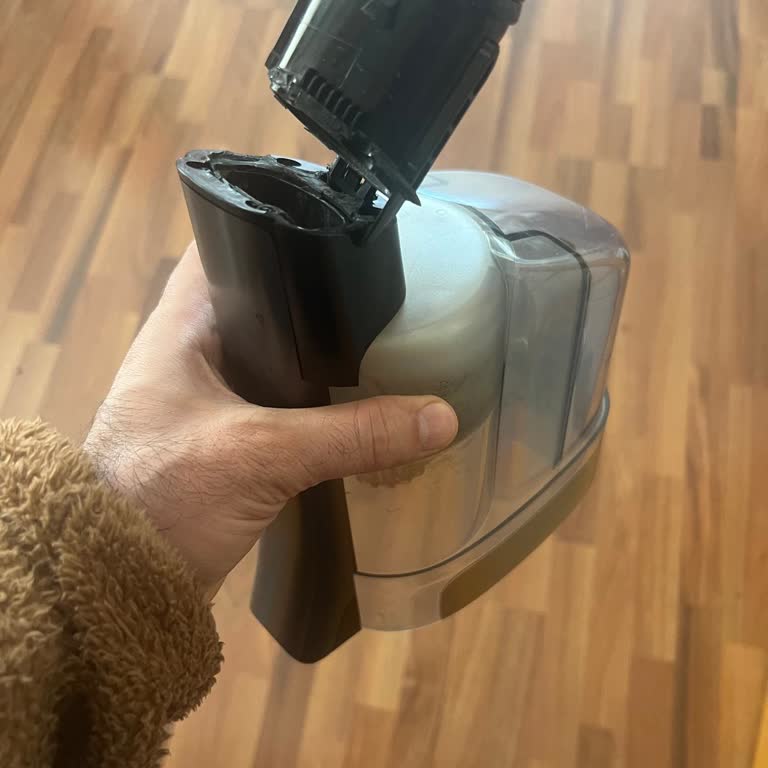 Philips Aqua Trio 9000 Sap Kırığı Garanti Dışı Ve Yüksek Tamir Ücreti