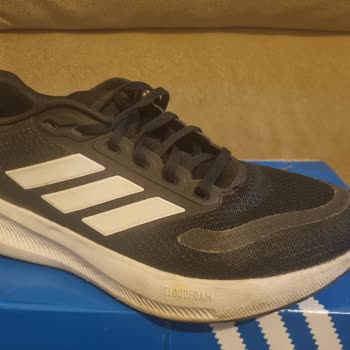 Az Kullanılan Adidas Runfalcon Ayakkabısının Ön Kısmının Açılması Ve Değişim Talebi
