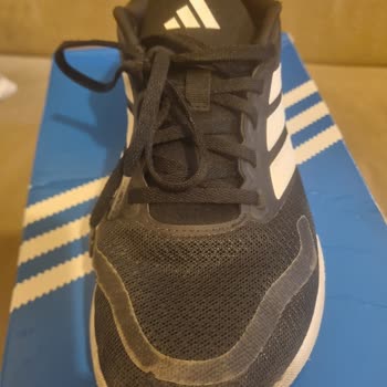 Az Kullanılan Adidas Runfalcon Ayakkabısının Ön Kısmının Açılması Ve Değişim Talebi