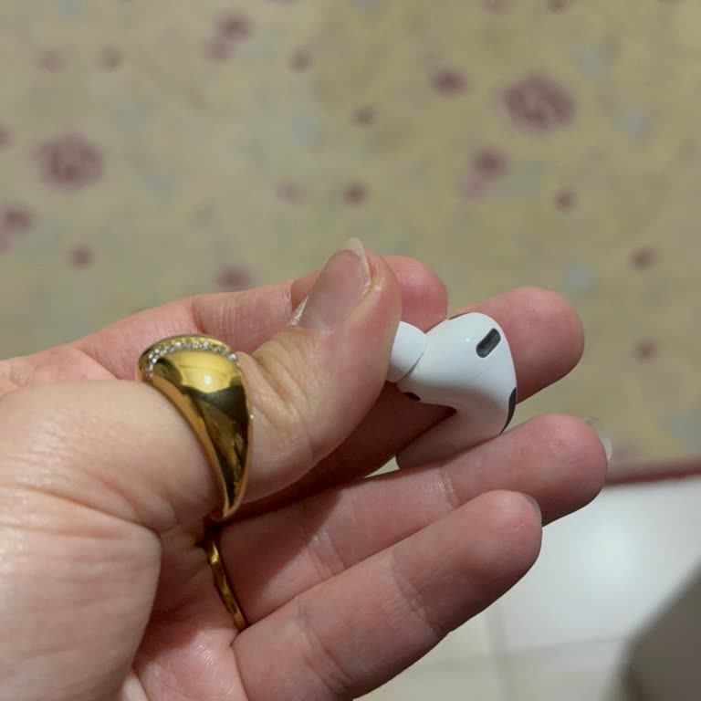 Apple AirPods Pro 3'te Görsel Kusur Ve Değişim Talebi