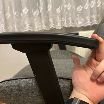 Hawk Gaming Chair’da Sol Kolçak Ve Alt Mekanizma Kırıldı, Ücretsiz Parça İsteniyor