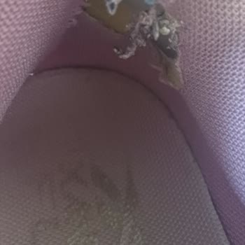 Reebok Ayakkabım 1 Yıldan Önce İç Bileği Yırtıldı, Trendyol Destek Vermedi