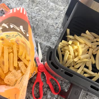 A101’den Alınan Nimet Hazır Patates Paketi İçinde Yabancı Hamur Parçası Çıktı Ve Sağlık Riski
