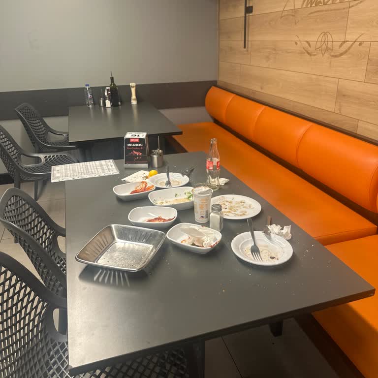 Garson İlgi Eksikliği Ve Uzun Bekleme Şikayetimiz