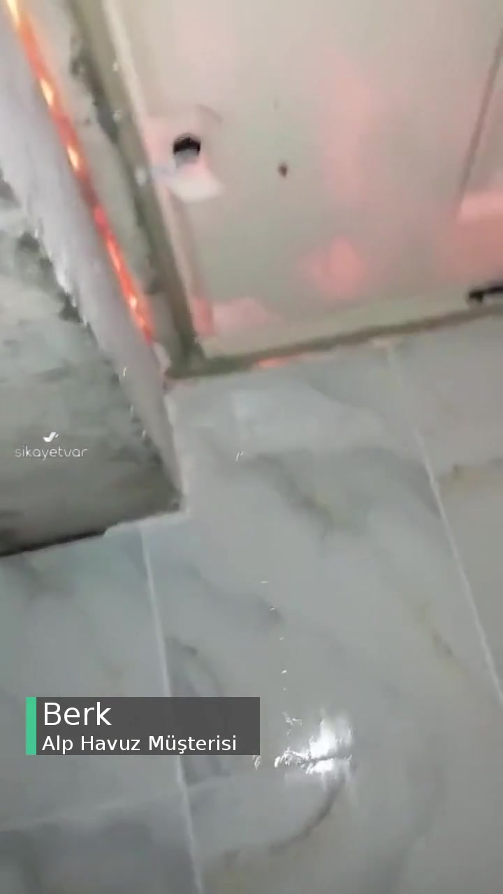Alp Havuz Her Yerden Su Giriyor videonun kapak resmi