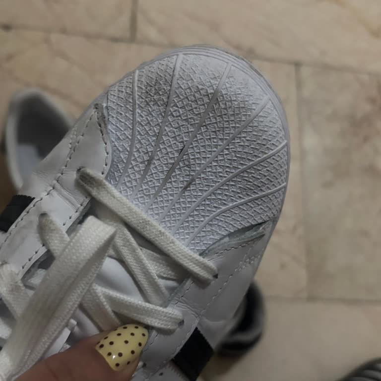 A101’den Alınan Adidas Superstar Ayakkabının Kısa Sürede Deforme Olması Ve Para İadesi