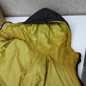 Beymen Montu Yağmurda Su Geçiriyor