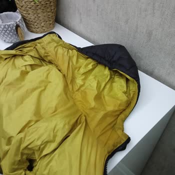 Beymen Montu Yağmurda Su Geçiriyor