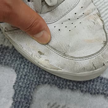 Adidas Ayakkabısının Kısa Sürede Deforme Olması Ve Yenisi İçin Değişim Talebi