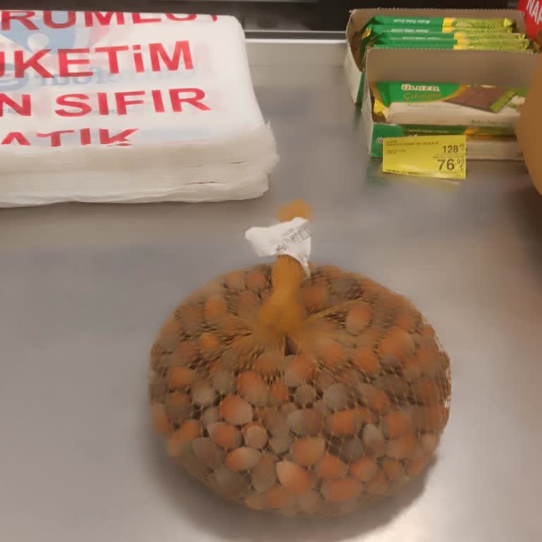 Carrefour’da Küflü Fındık Satışı Ve İlgisiz Personel