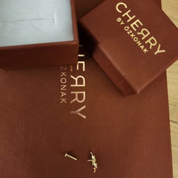 Altın Küpe Görseliyle Uyuşmadı, Hijyen Gerekçesiyle İade Reddi