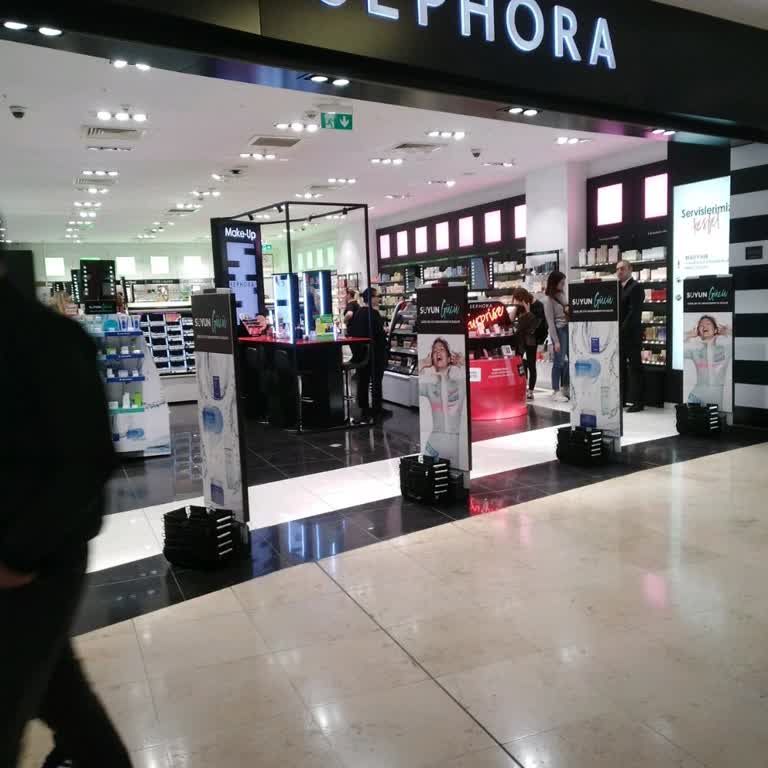 Sephora Çalışanının Haksız Suçlaması Ve Çıkışa Engel