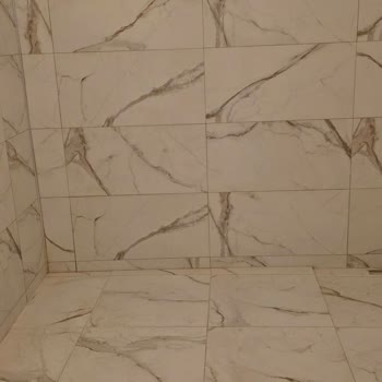 Çanakkale Seramik Yerde Su Toplanmasından Dolayı Yer Seramiklerinde Defo Olduğunu Fark Ettik