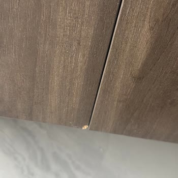 Hasarlı TV Ünitesi Ve Sürekli Ertelenen Montaj Süreci