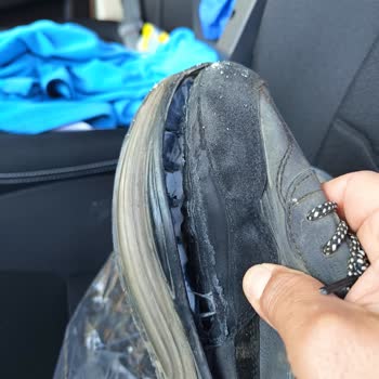 Ayakkabının Tabanı 10 Gün İçinde Çıktı, Mağaza Garanti Yok Dedi, İade Ve Değişim Talebi