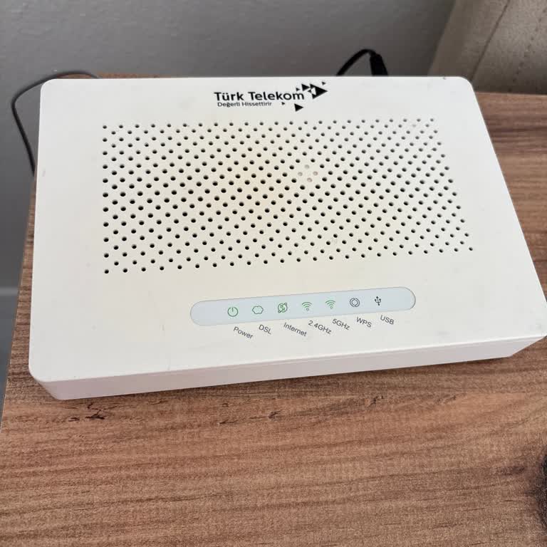 Kesintili İnternet Ve 700 TL Servis Ücreti Şikayeti