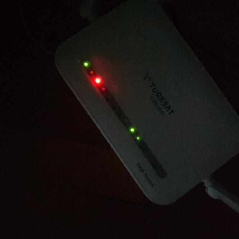 İnternet Ve TV Kesintisi, Müşteri Hizmetine Ulaşılamıyor, Acil Teknik Servis İstemi