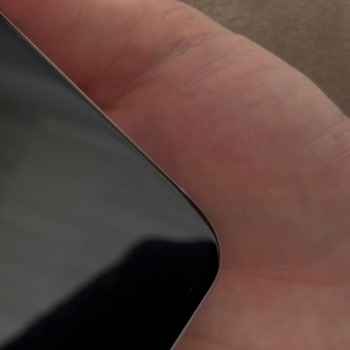 Hepsiburada'dan Kırık İPhone 15'in Acil Yeniden Değişimi