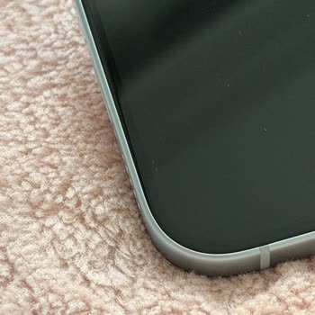 Hepsiburada'dan Kırık İPhone 15'in Acil Yeniden Değişimi