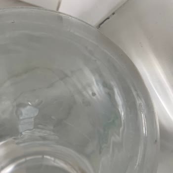 Getir Su Damacanasının Dış Yüzeyi Kirli Ve Hijyenik Değil