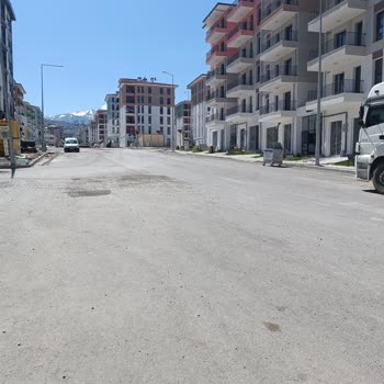 Malatya Zaviye Mahallesi Kapalı Yol Esnaflarının Maddi Kayıplarını Artırıyor