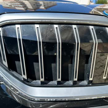 BMW İ5 Ön Panjur Kromaj Soyulması Ve LED Aydınlatma Arızası Garantide Çözülmedi