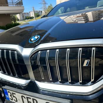 BMW İ5 Ön Panjur Kromaj Soyulması Ve LED Aydınlatma Arızası Garantide Çözülmedi