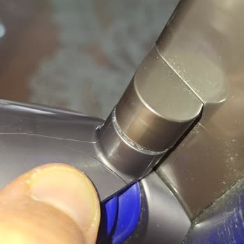 Dyson V15 Başlığında Ani Kırılma Ücretsiz Garanti Değişimi Talebi