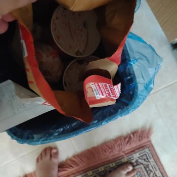 Yemekte Saç Çıktı: Hijyen Sorunu Ve İade İsteği