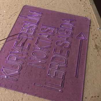 Neon Tabelada Teslimat Gecikmesi Ve Kalite Sorunları Nedeniyle Ücret İadesi Talebi