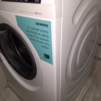 Siemens Çamaşır Makinesinde Boya Dökülmesi Ve Haksız Servis Ücreti
