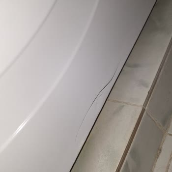 Siemens Çamaşır Makinesinde Boya Dökülmesi Ve Haksız Servis Ücreti
