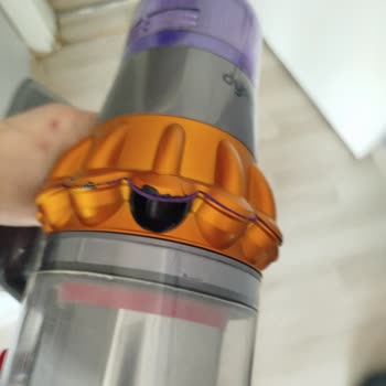 Garanti Süresi İçinde Çatlayan Dyson V15 Gövde Parçası Ücret Talebi Reddedildi
