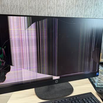 İç Ekranı Kırık Gelen HP All-in-One PC İçin Media Markt’tan Ücretsiz Değişim Ve Tazminat Talebi